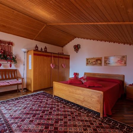 Ai Due Pini B&B Пескантіна Екстер'єр фото