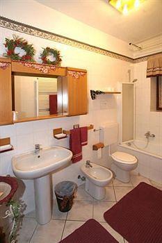 Ai Due Pini B&B Пескантіна Екстер'єр фото