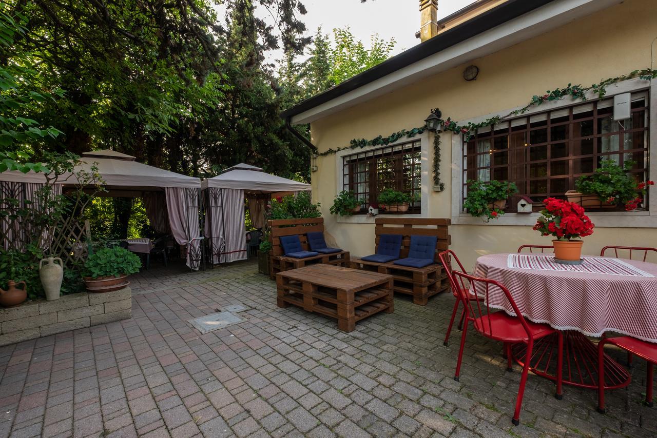 Ai Due Pini B&B Пескантіна Екстер'єр фото